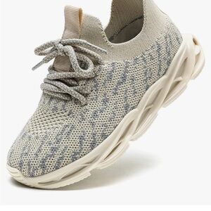 toddler athletic shoe